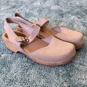 Tan Leather Women's Clogs